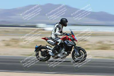 media/May-06-2024-Moto Forza (Mon) [[b33359f27d]]/3-Beginner/Session 2 Turn 11 Exit Pans/